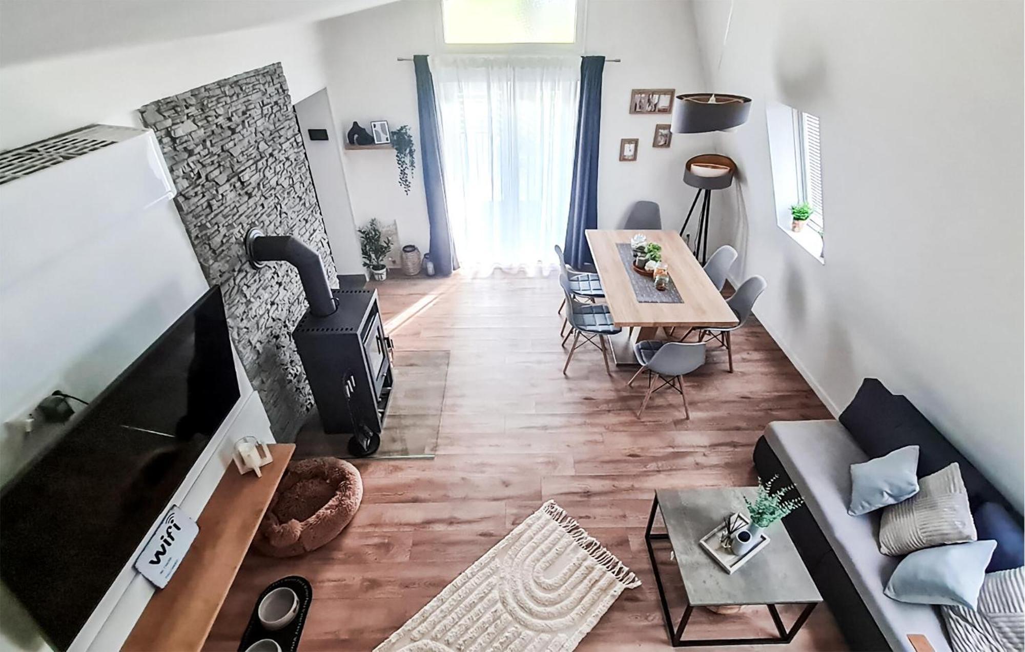 Nice Home In Karlovac With Wifi מראה חיצוני תמונה